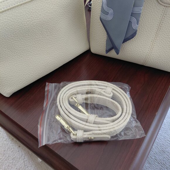 Leather bag with Make up bag by Namu - Picture 6 of 10